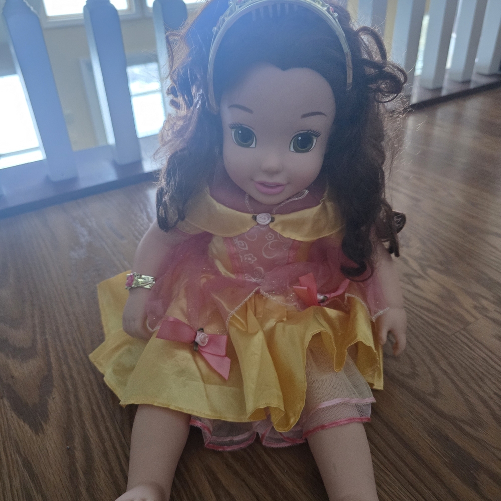 Disney Princess Belle Beauty And The Beast Doll with Yellow and Pink Dress Sound